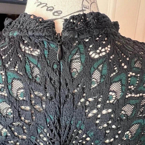 WHBM Black Green High Neck lace shell blouse NWT romantic gothic dark academia - Picture 7 of 14